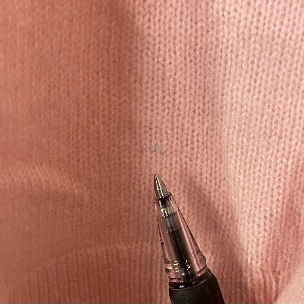 Saks Fifth Avenue 100% Cashmere Pearl Baby Pink Lightweight Sweater Size S - Picture 14 of 14